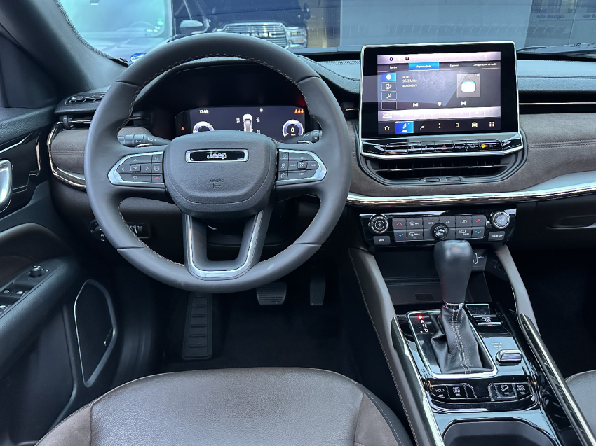 jeep commander 1.3 t270 turbo flex overland at6 2.0 diesel 4p automatico 2023