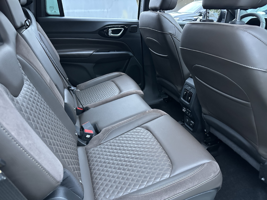 jeep commander 1.3 t270 turbo flex overland at6 2.0 diesel 4p automatico 2023