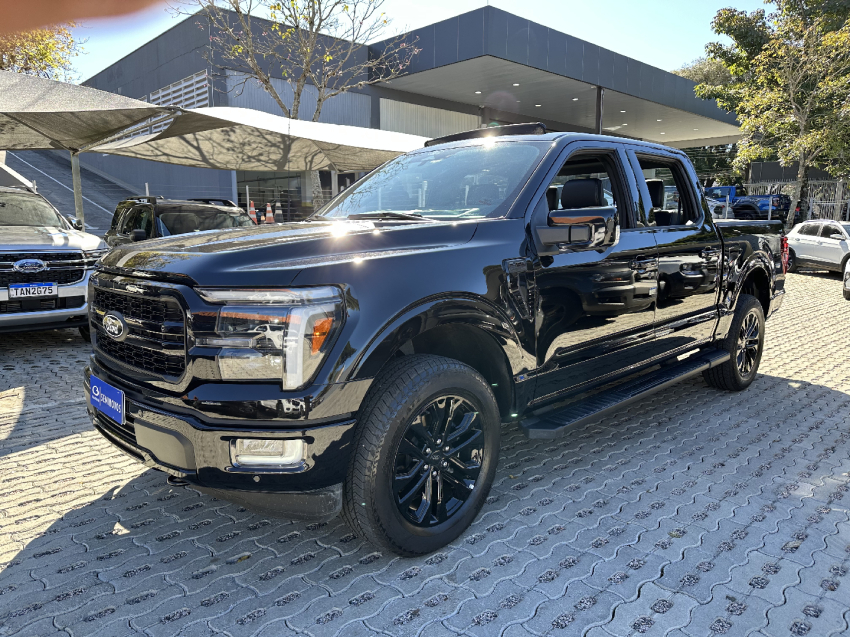 f-150 lariat black 4x4 5.0 at 4p 2024/2024