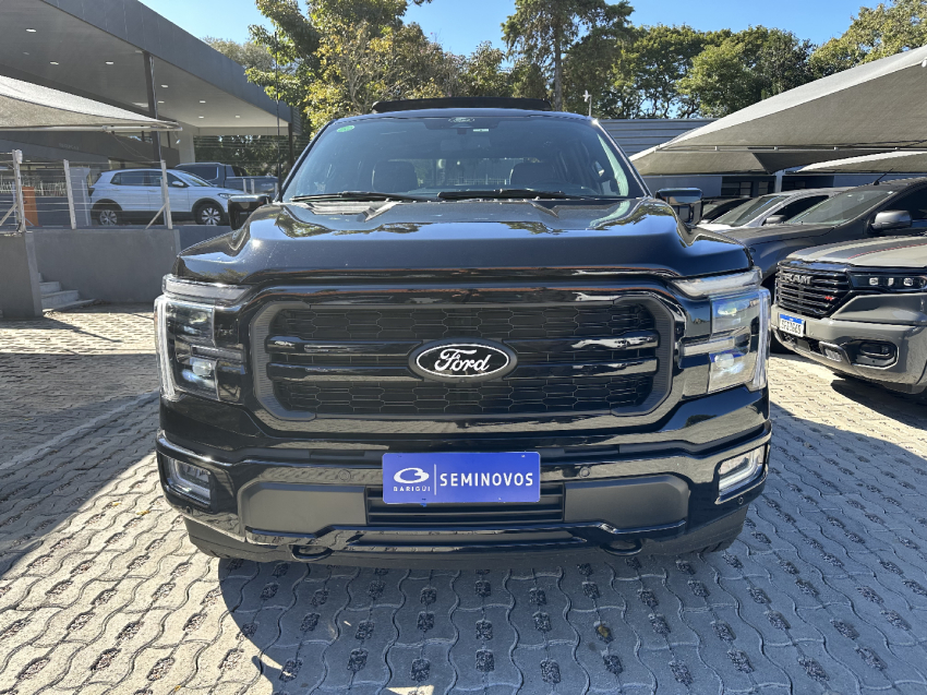 f-150 lariat black 4x4 5.0 at 4p 2024/2024