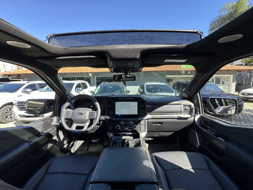 f-150 lariat black 4x4 5.0 at 4p 2024/2024