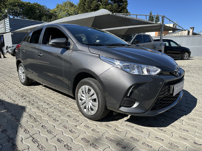 toyota yaris 1.5 16v flex xl multidrive 4p automatico 2025