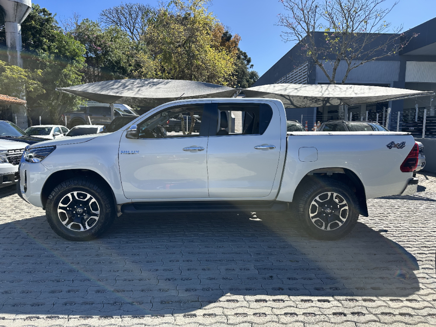 hilux cd srx 4x4 2.8 tb at6 2021/2021