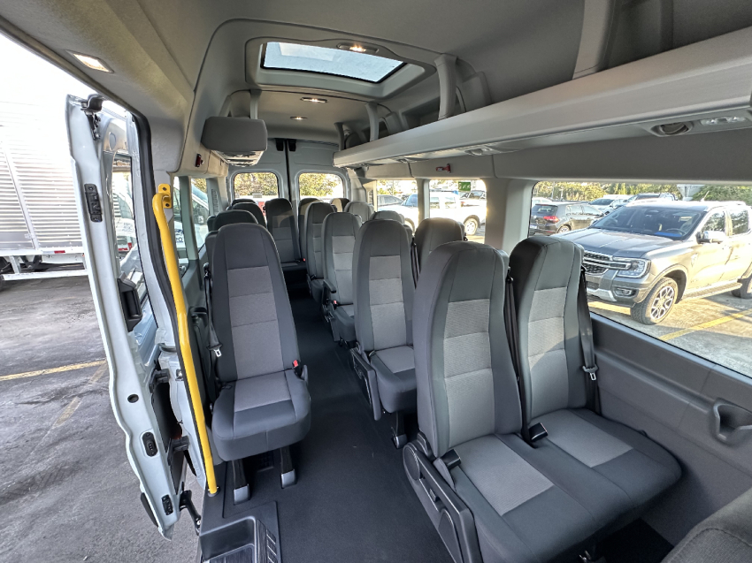 transit 2.0 ecoblue diesel minibus 18+1 460e automatico 2023/2024