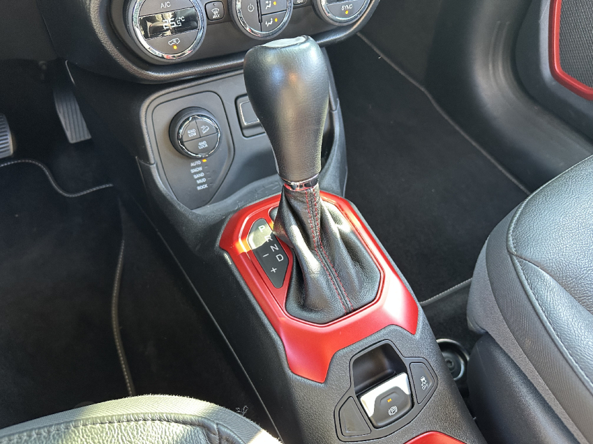 renegade 2.0 16v turbo diesel trailhawk 4p 4x4 2017/2018