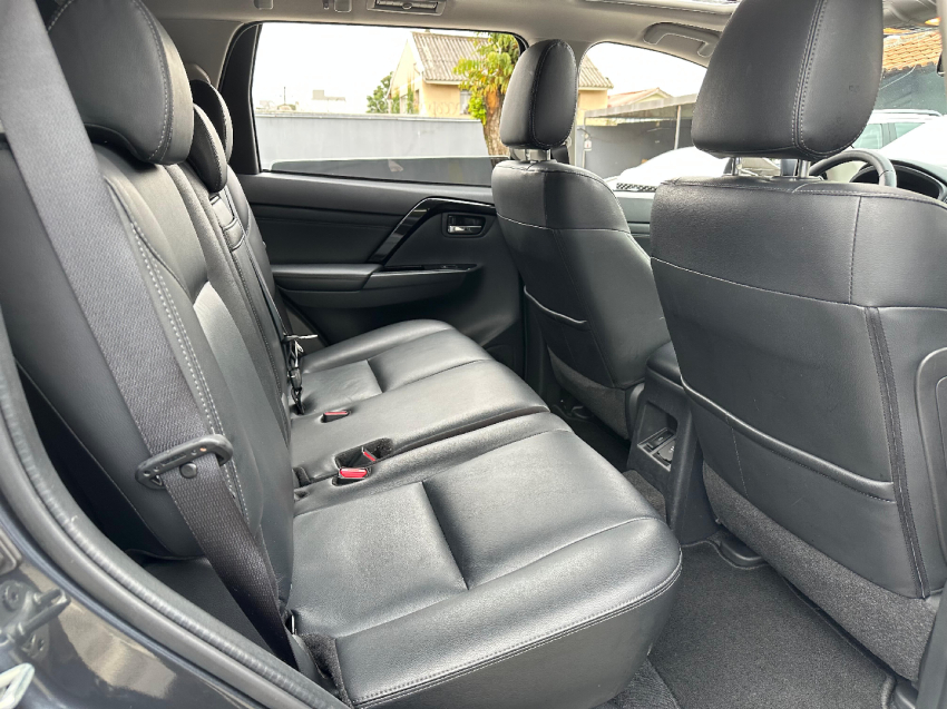 pajero sport legend 4x4 2.4 tb at 2024/2024