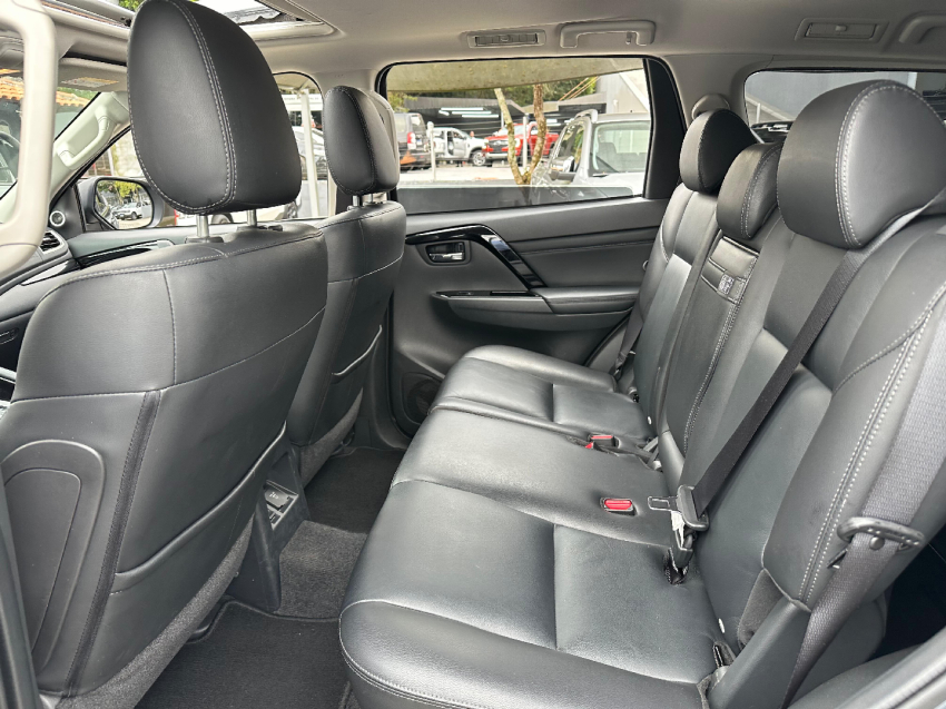 pajero sport legend 4x4 2.4 tb at 2024/2024