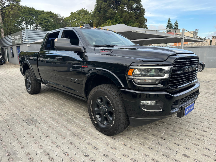 3500 laramie 4x4 6.7 v6 at6 2022/2022