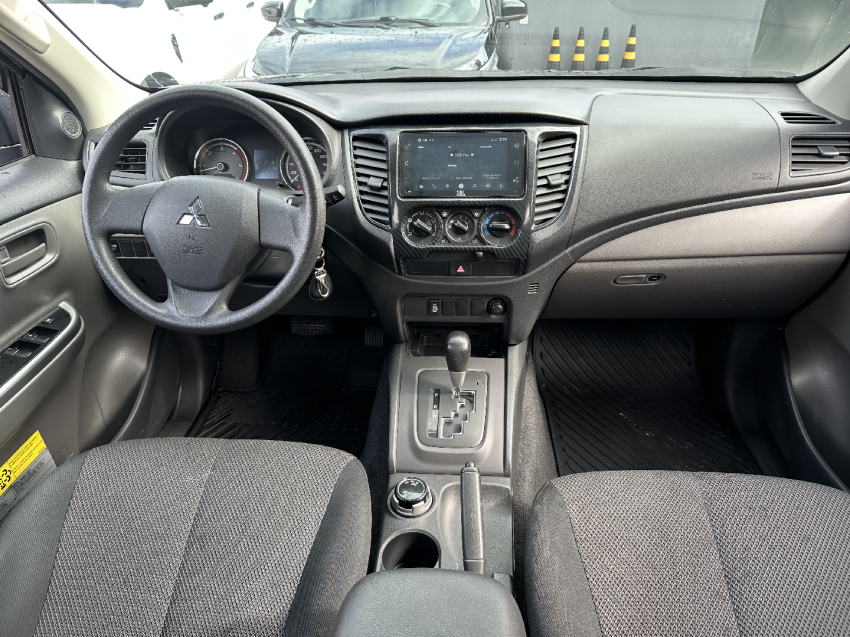 l-200 cd triton outdoor gls 4x4 2.4 tb at 2022/2023