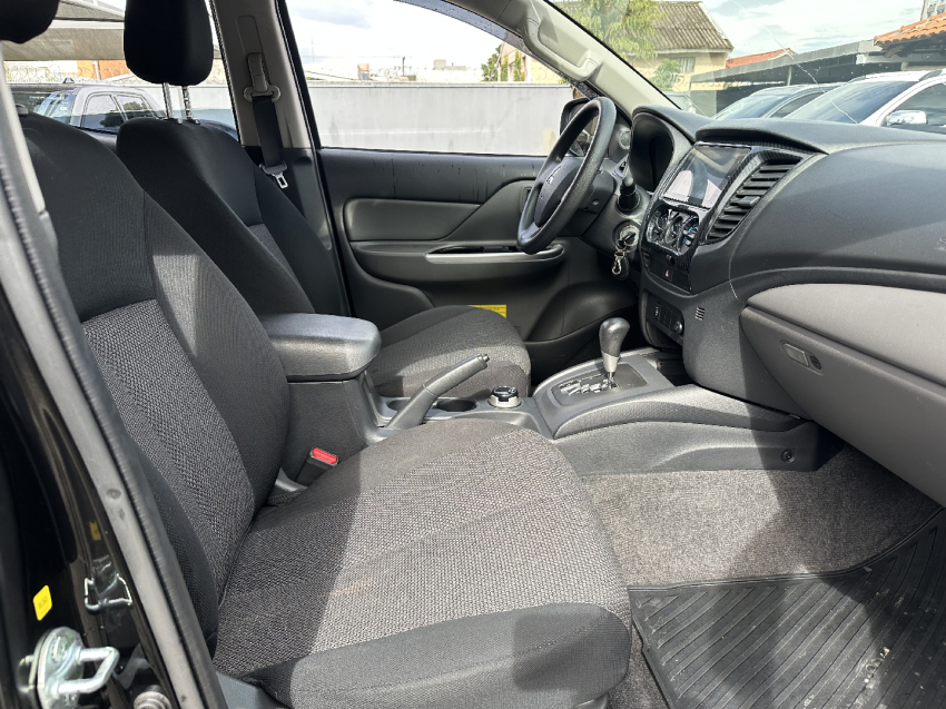 l-200 cd triton outdoor gls 4x4 2.4 tb at 2022/2023
