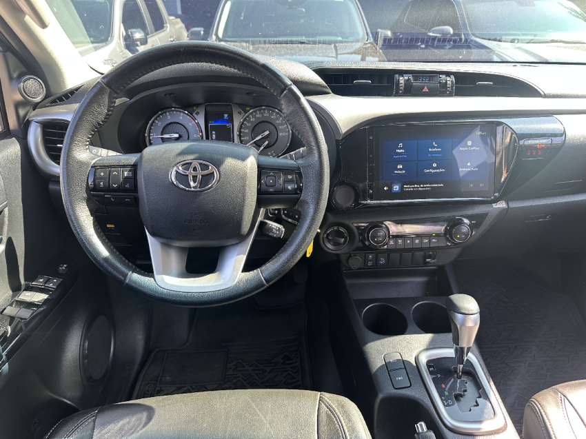 toyota hilux 2.8 d-4d turbo diesel cd sr 4x4 automatico 4p 2024