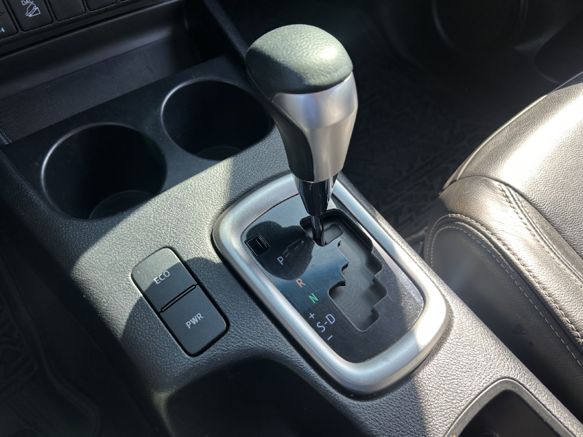 toyota hilux 2.8 d-4d turbo diesel cd sr 4x4 automatico 4p 2024