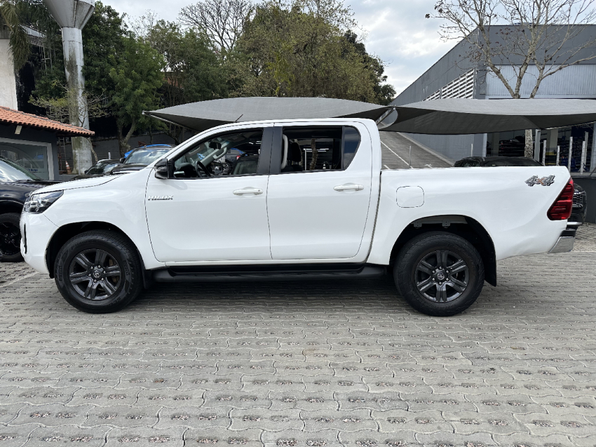 hilux 2.8 d-4d turbo diesel cd sr 4x4 automatica 2023/2024