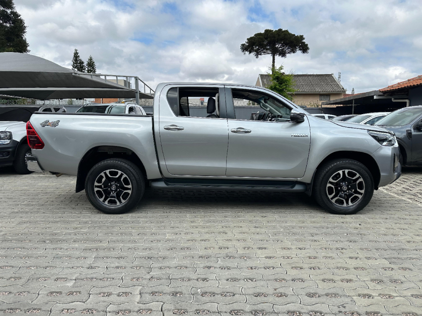 hilux 2.8 turbo cd srx 4x4 2022/2022