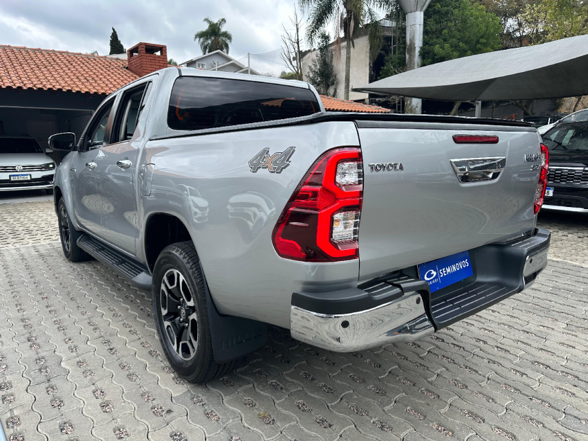 hilux 2.8 turbo cd srx 4x4 2022/2022