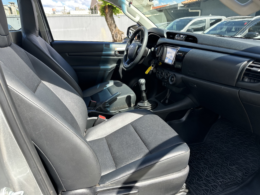 hilux cs 4x4 2.8 tdi diesel mec 2024/2024
