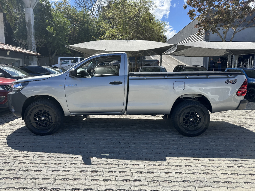 hilux cs 4x4 2.8 tdi diesel mec 2024/2024