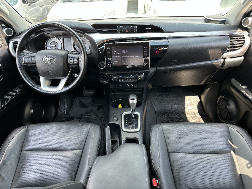 toyota hilux 2.8 d-4d turbo diesel cd srx 4x4 automatico 4p 2023