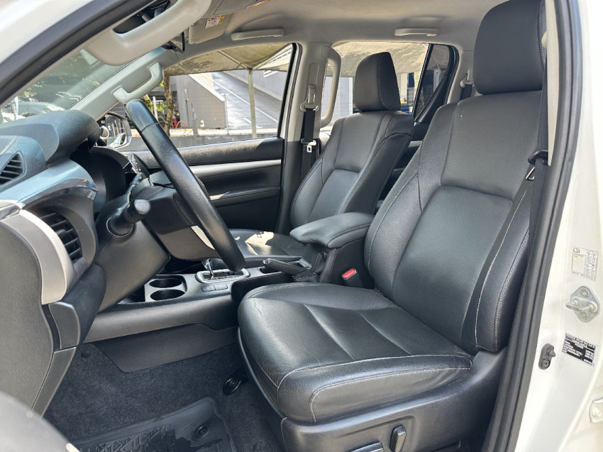 toyota hilux 2.8 d-4d turbo diesel cd srx 4x4 automatico 4p 2023