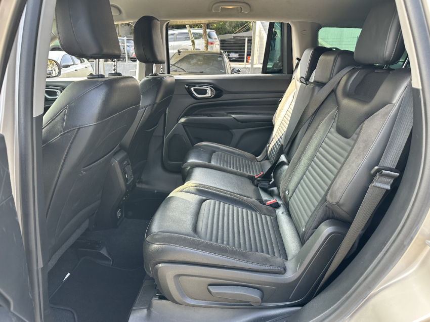 commander 1.3 t270 turbo flex limited at6 2022/2022