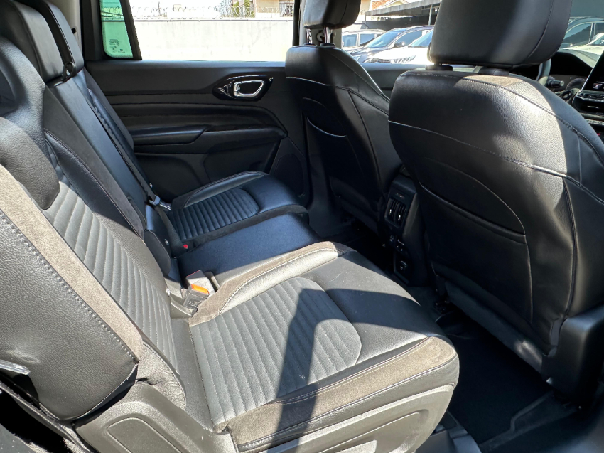 commander 1.3 t270 turbo flex limited at6 2022/2022