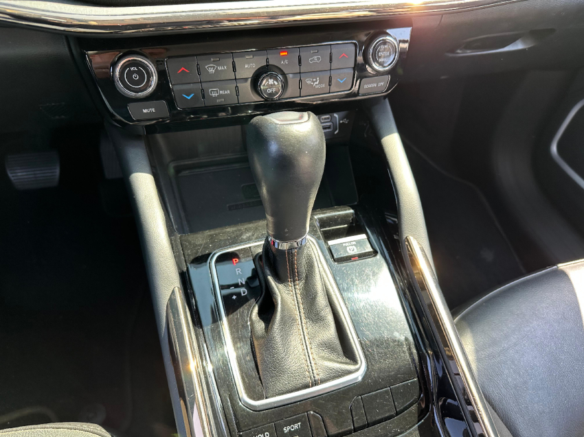 commander 1.3 t270 turbo flex limited at6 2022/2022