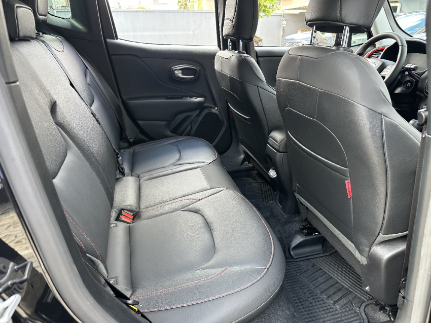 renegade 1.3 t270 turbo flex trailhawk 4x4 at9 2025/202511