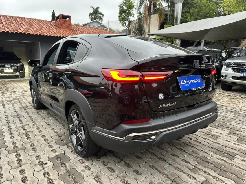 fastback 1.3 turbo 270 flex limited edition at6 2022/20234