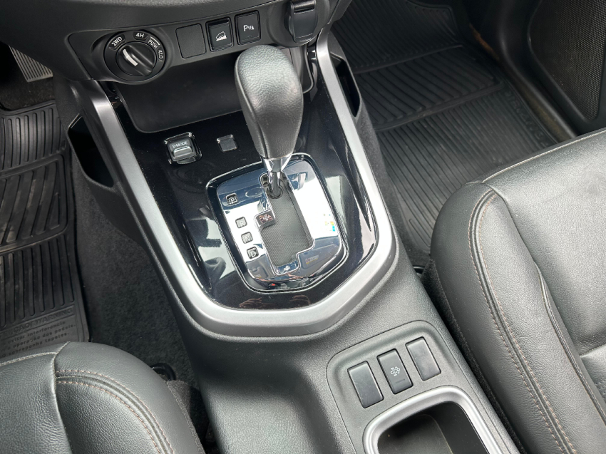 frontier 2.3 16v turbo diesel xe cd 4x4 automatico 2023/202414