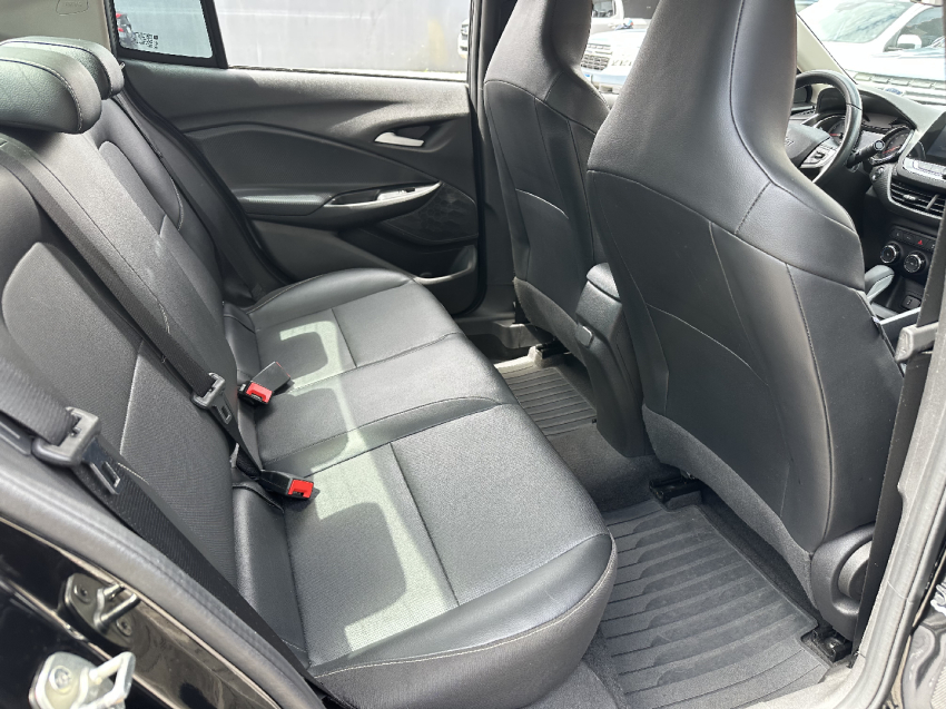 onix 1.0 turbo flex plus premier midnight automatico 2020/202110