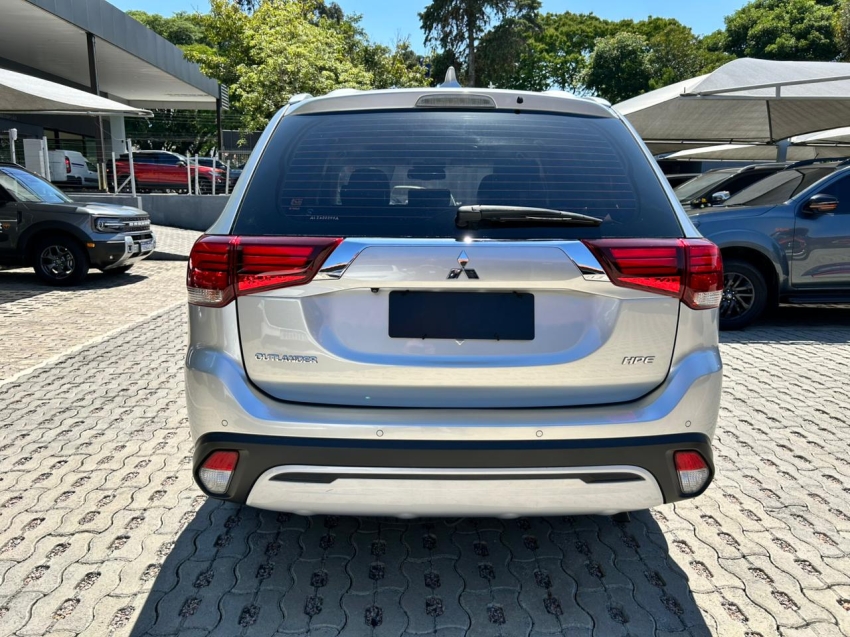 mitsubishi outlander 2.0 gasolina 20205