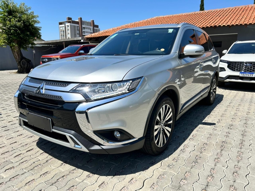mitsubishi outlander 2.0 gasolina 20202