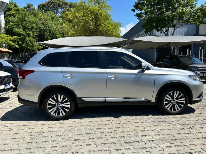 mitsubishi outlander 2.0 gasolina 20207