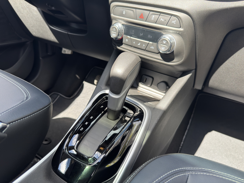 tracker premier 1.2 turbo 12v at6 2024/202513