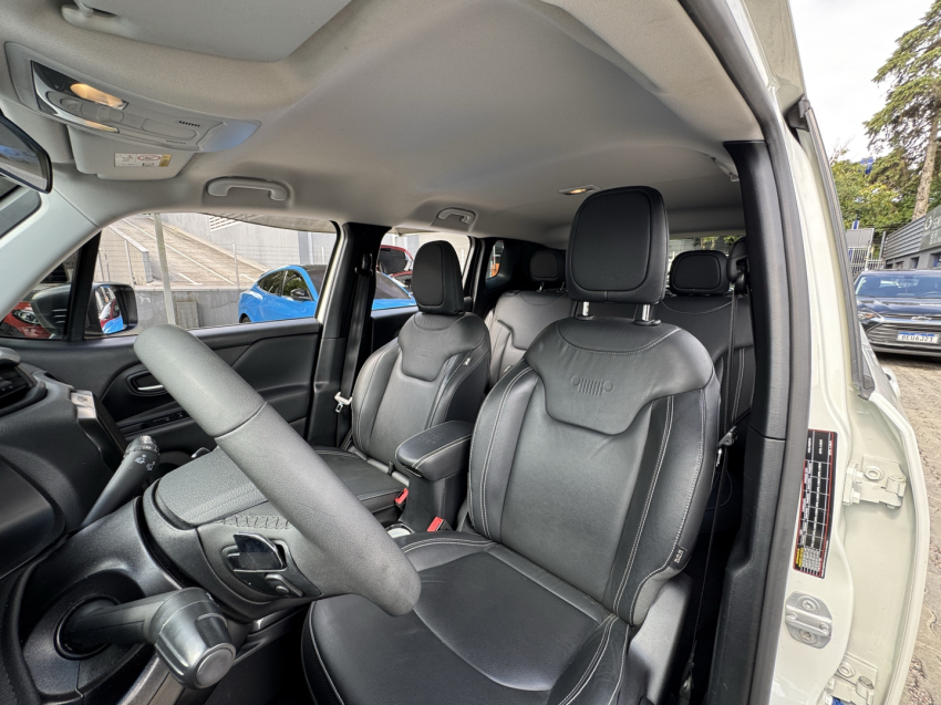 renegade sport altitude 1.3 t270 gse turbo at6 2023/20238