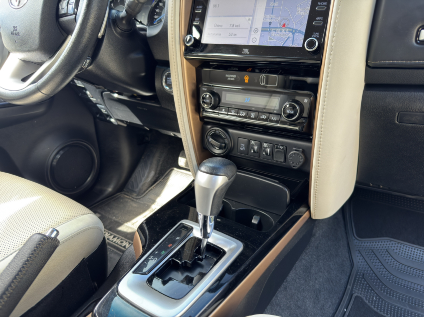 hilux sw4 dlx 4x4 2.8 2019/202014