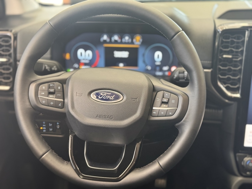 Ranger Limited V6 10