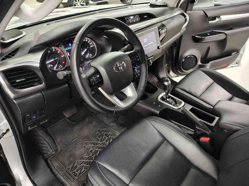 hilux cd dsl 4x4 srx at 21/2211