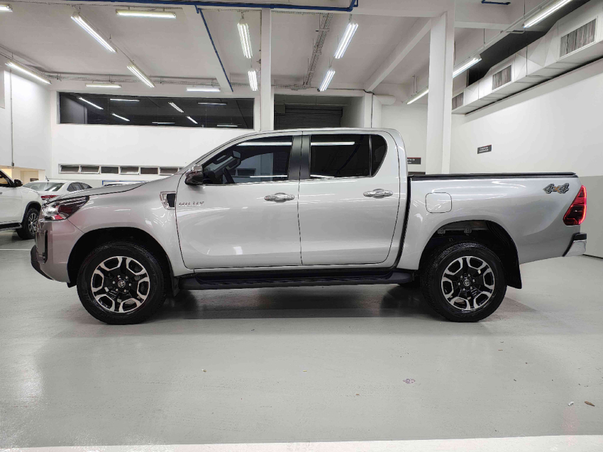 hilux cd dsl 4x4 srx at 21/223