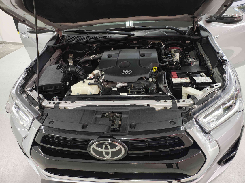 hilux cd dsl 4x4 srx at 21/2212