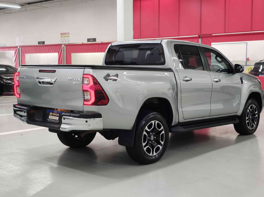 hilux cd dsl 4x4 srx at 21/226