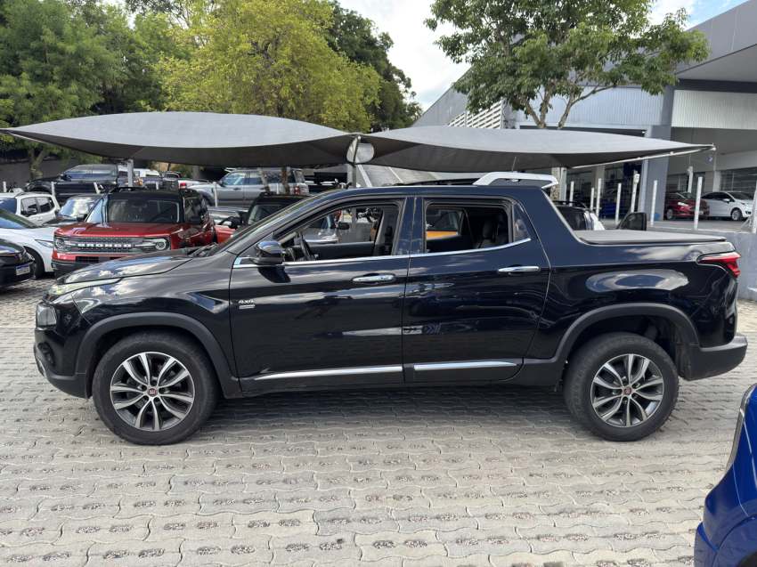 toro volcano(deluxe) 4x4 2.0 16v at9 2019/20203