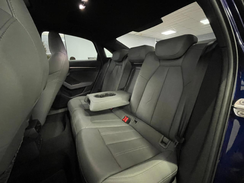 a3 sedan performance black 2.0 16v tb mhev s troni 2022/202310