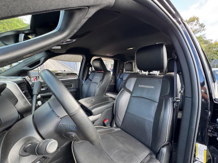 2500 laramie crew cab night edition 4wd 6.7 v6 at6 2024/20248