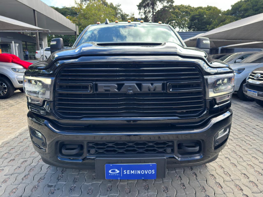 2500 laramie crew cab night edition 4wd 6.7 v6 at6 2024/20241