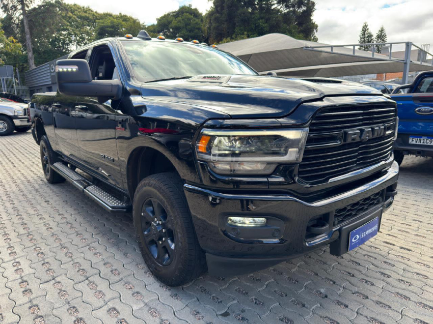 2500 laramie crew cab night edition 4wd 6.7 v6 at6 2024/2024