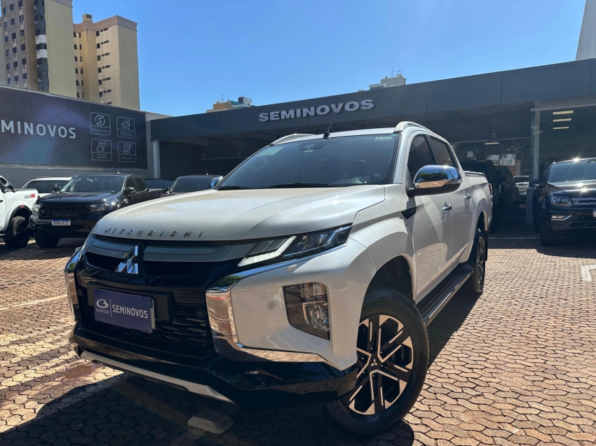 l-200 cd triton sport hpe-s 4x4 2.4 tb at6 2023/20242