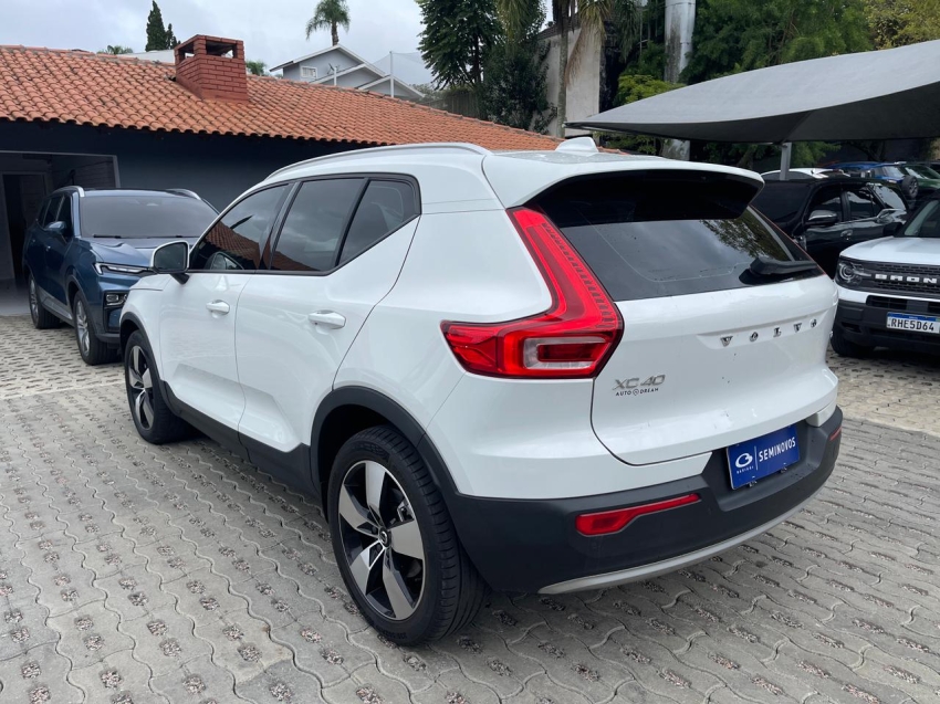 xc40 t4 momentum 2.0 tb at 2020/20204