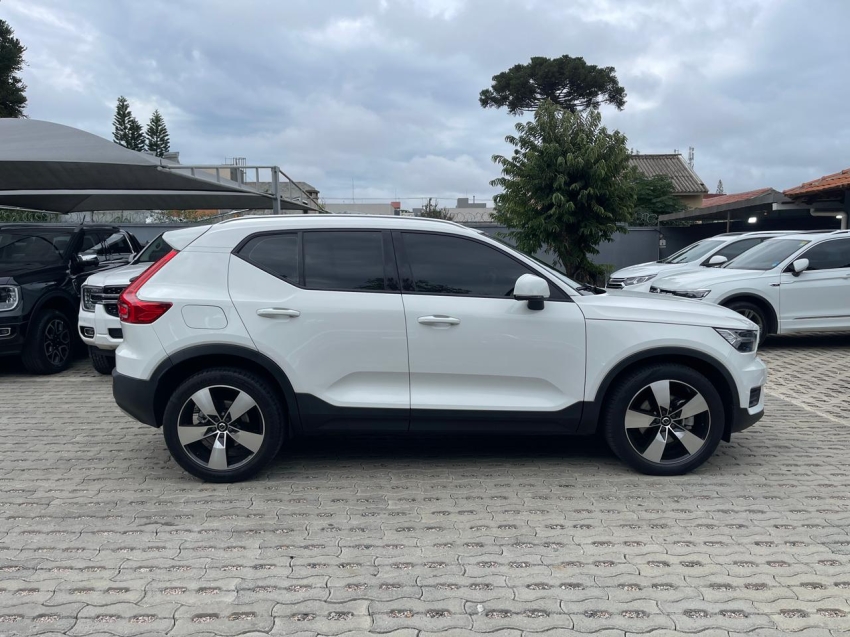 xc40 t4 momentum 2.0 tb at 2020/20207