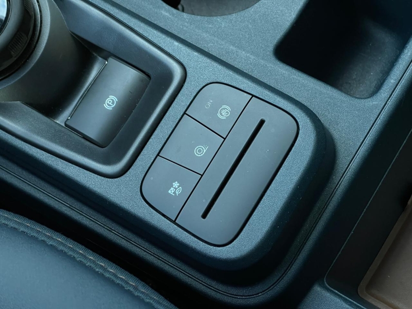 maverick lariat hybrid fwd 2.5 at8 2024/202416